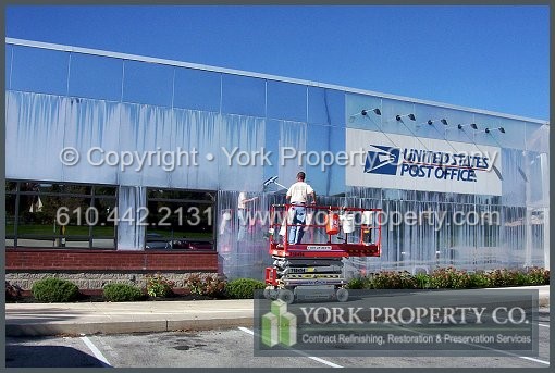 Painted aluminum metal refinishing.  Repairing and restoring chalked, faded and oxidized painted aluminum panels.