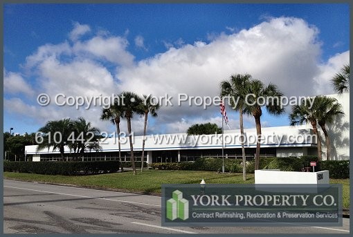 Anodized aluminum will corrode, oxidize, tarnish and discolor with age. We fix anodized aluminum blemishes, marks and anodized aluminum surface imperfections.