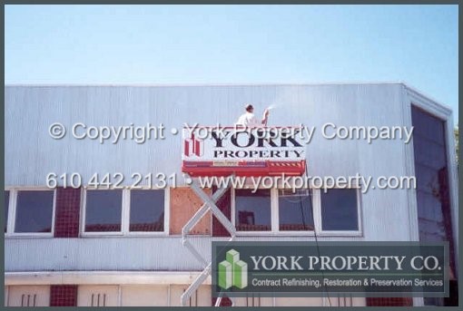 We are experts at chemical cleaning anodized aluminum cladding, professionally restoring anodized aluminum clad panels, refurbishing anodized aluminum curtain wall window mullions, refinishing anodized aluminum building façade panels, maintaining anodized aluminum storefront window frames and repairing damaged anodized aluminum window frames.
