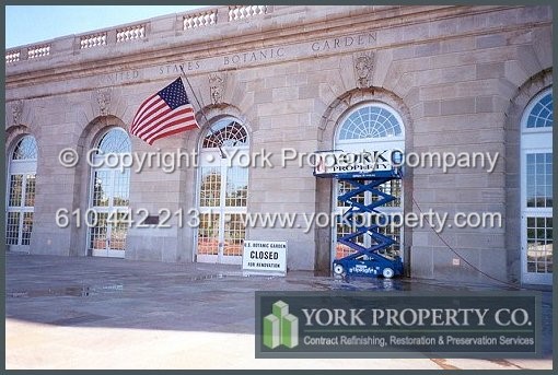 We specialize at cleaning brown colored anodized aluminum curtain wall panels, restoring anodized aluminum building fa�ade panels, refurbishing anodized aluminum cladding, refinishing anodized aluminum clad paneling, maintaining anodized aluminum window frames and repairing damaged anodized aluminum storefront window frames.
